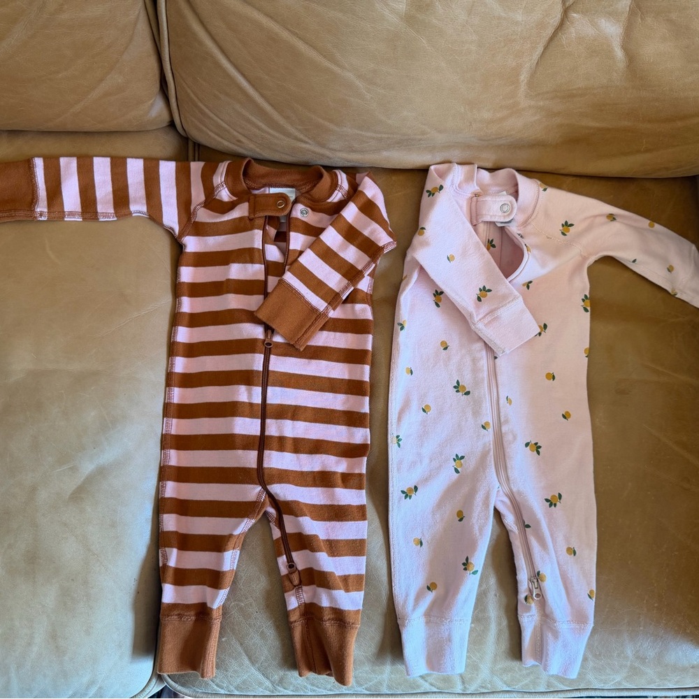 Bundle of 2 Hanna Andersson Sleepers , size 3-6 months